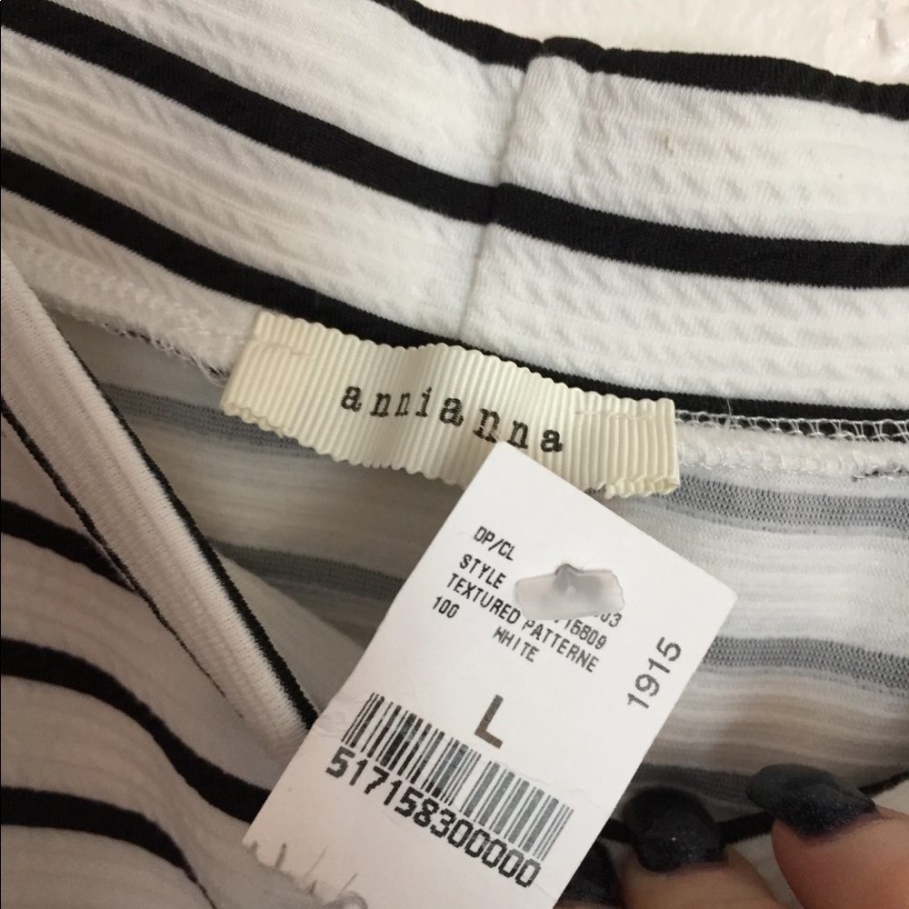 NWT Annianna Textured Patterned Flare Skirt L - Picture 2 of 3